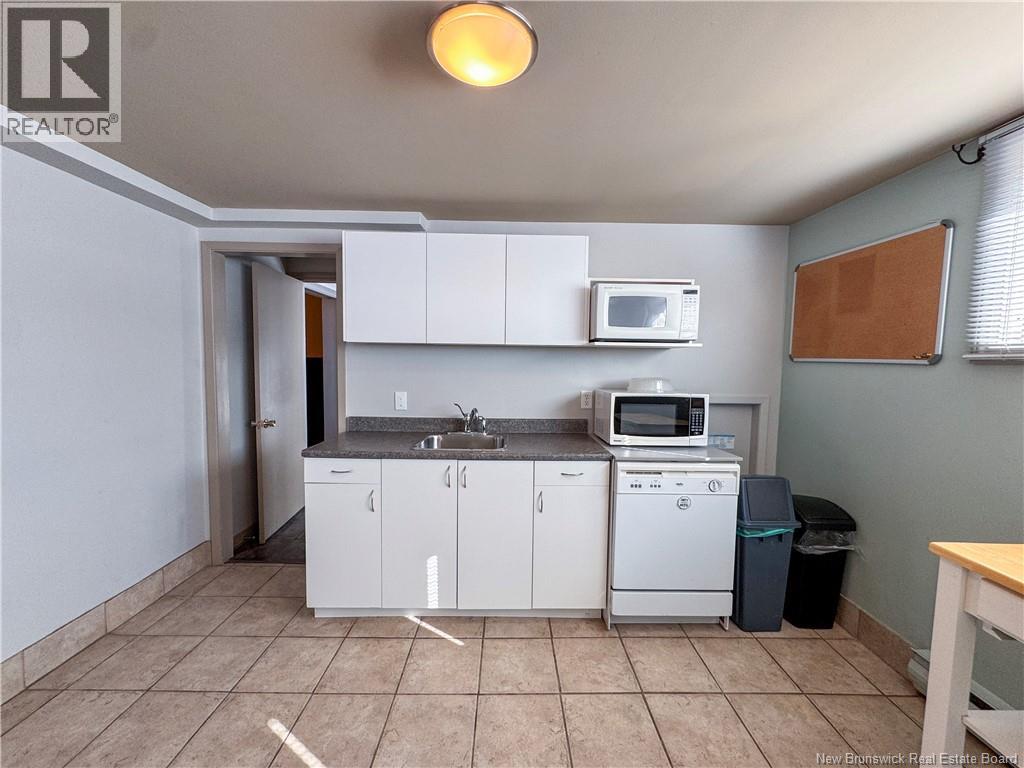 661 Mountain Road, Moncton, New Brunswick  E1C 2P4 - Photo 43 - NB133999