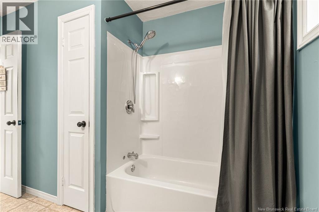 1673 Amirault Street, Dieppe, New Brunswick  E1A 1E3 - Photo 12 - NB133709
