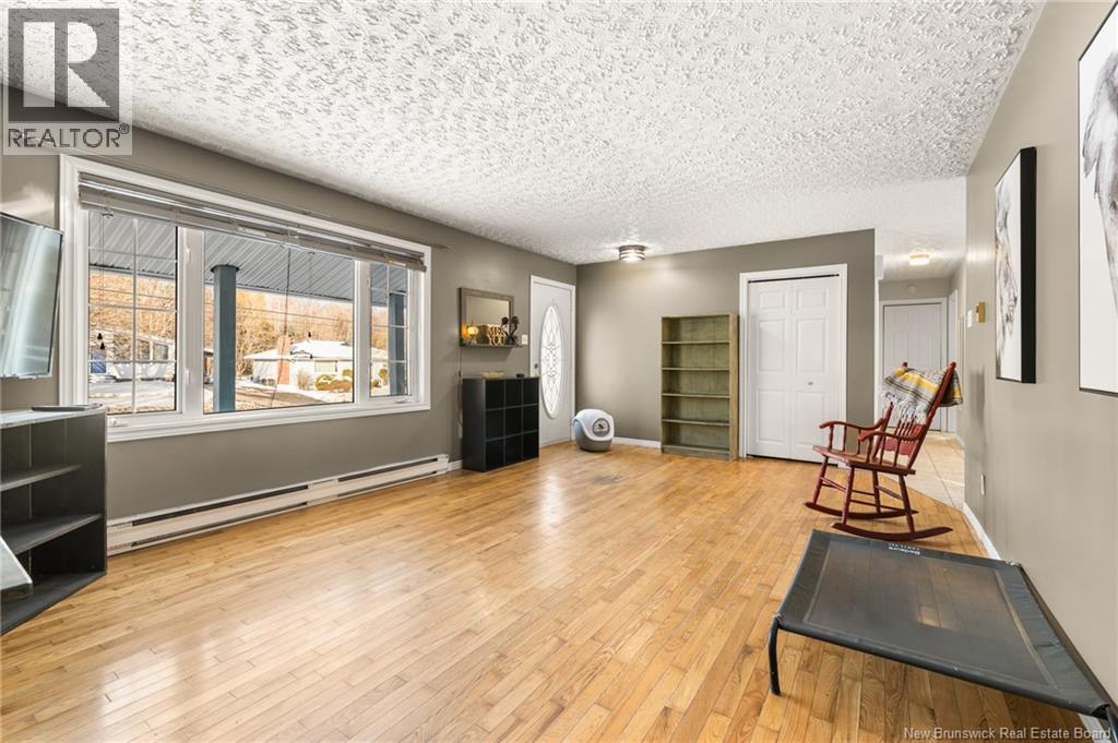 1673 Amirault Street, Dieppe, New Brunswick  E1A 1E3 - Photo 3 - NB133709