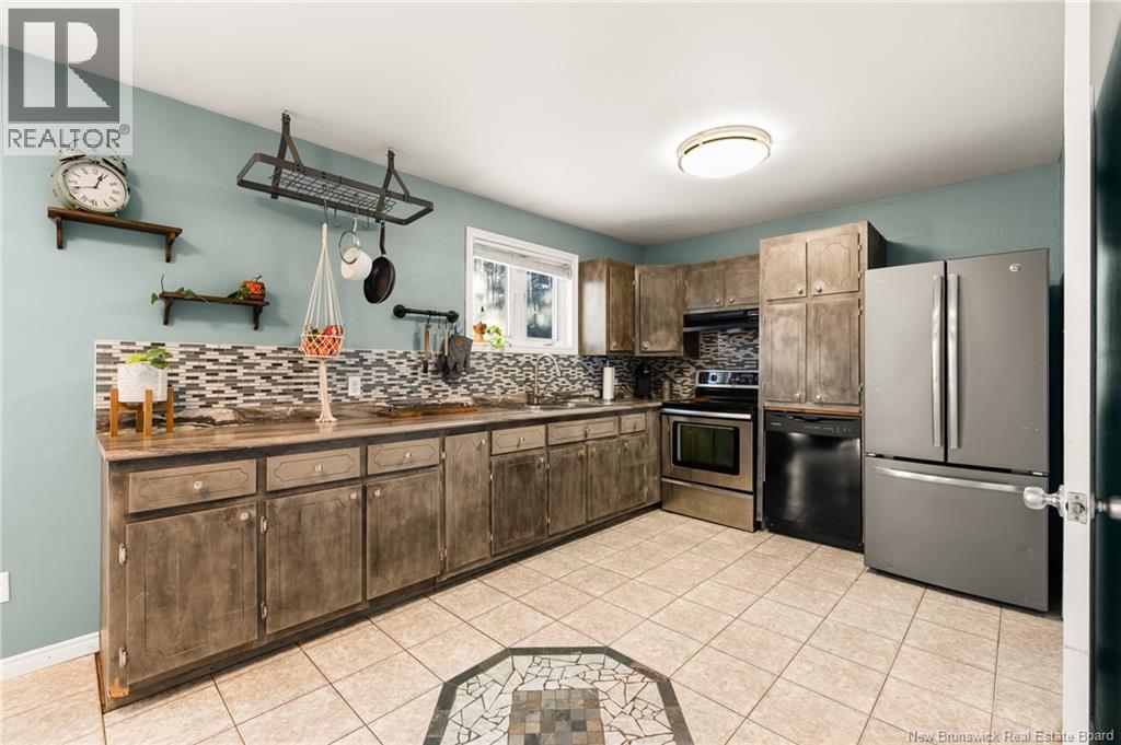 1673 Amirault Street, Dieppe, New Brunswick  E1A 1E3 - Photo 7 - NB133709