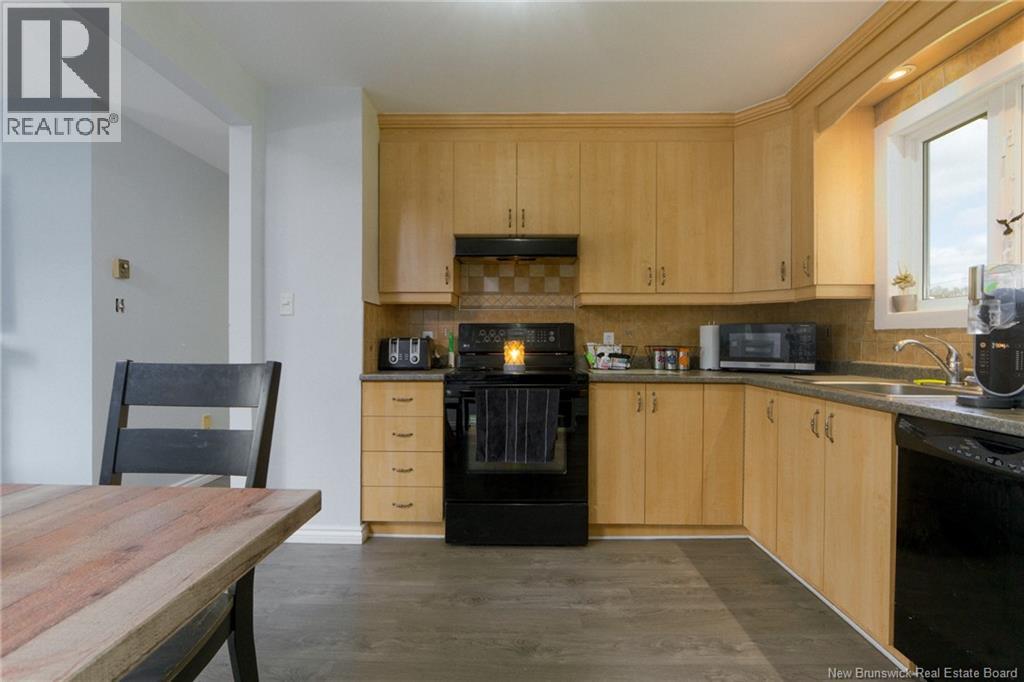 41 Rue St-François, Saint-Léonard, New Brunswick  E7E 2H3 - Photo 3 - NB134214