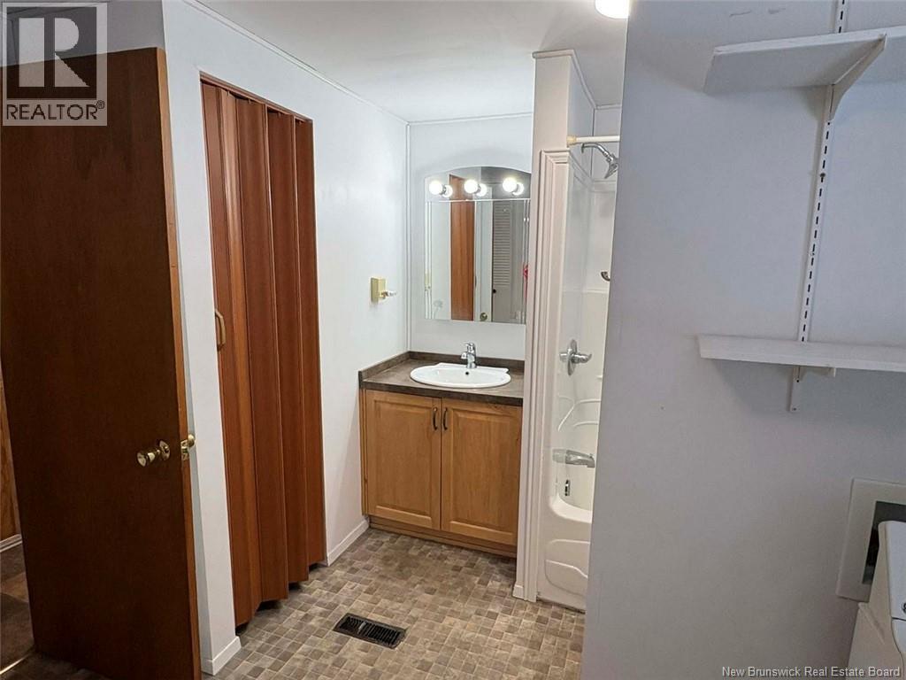 7 Principale Street, Sainte-Anne-De-Madawaska, New Brunswick  E7E 1B5 - Photo 16 - NB134042