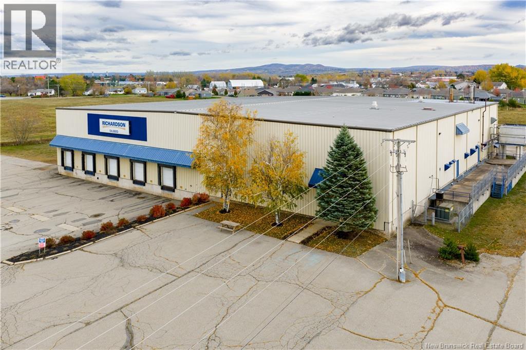 195 Stewart Avenue, Sussex, New Brunswick  E4E 2G1 - Photo 2 - NB134249
