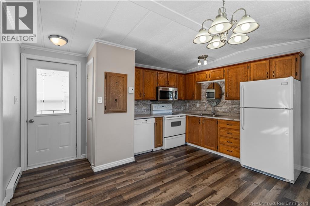 240 Birchgrove, Beresford, New Brunswick  E8K 1G7 - Photo 11 - NB134262