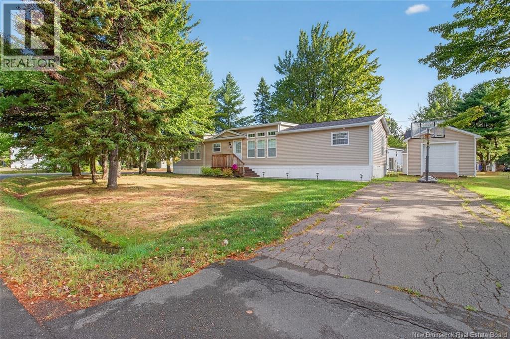 2 Larchwood Street, Moncton, New Brunswick E1H 2Y2 - Photo 32 - NB133654