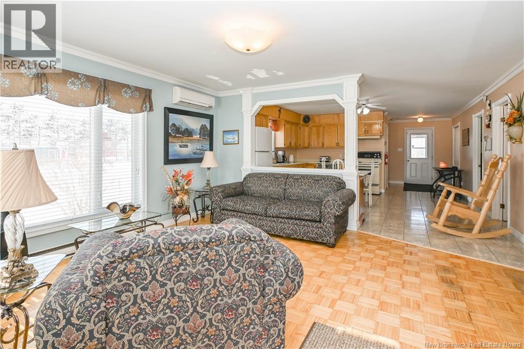63 Parisé Street, Caraquet, New Brunswick  E1W 1B6 - Photo 7 - NB134399