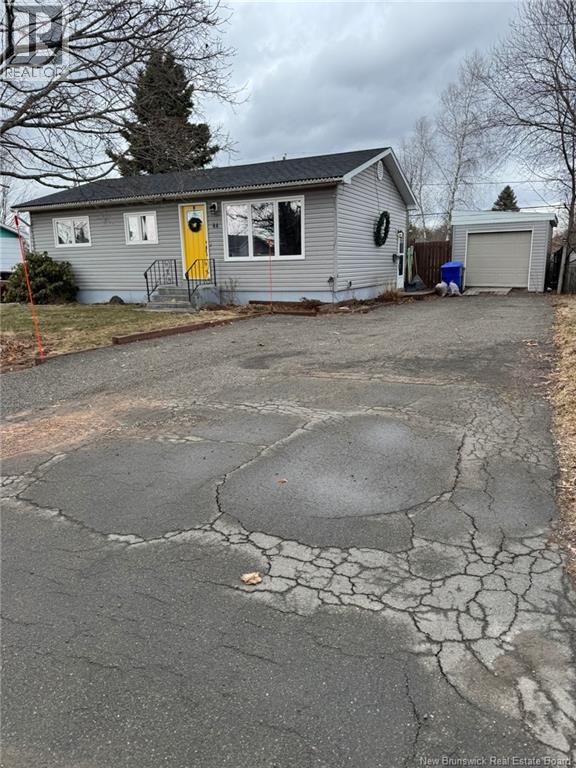 44 Lansdowne Court, Riverview, New Brunswick  E1B 3E3 - Photo 3 - NB134372