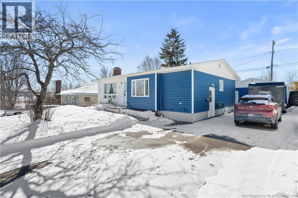 58 Bell Street, Moncton, New Brunswick  E1E 2H6 - Photo 2 - NB134447