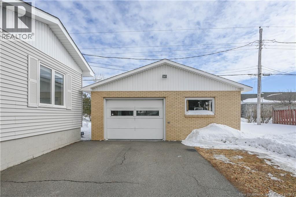 132 Goupil Street, Shippagan, New Brunswick  E8S 1W3 - Photo 3 - NB134470