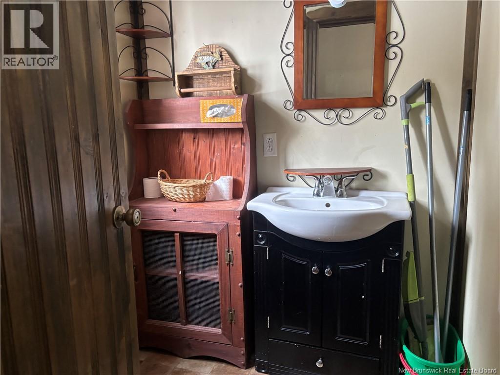 560 Cd Rue Principale, Beresford, New Brunswick E8K 2A8 - Photo 16 - NB134534