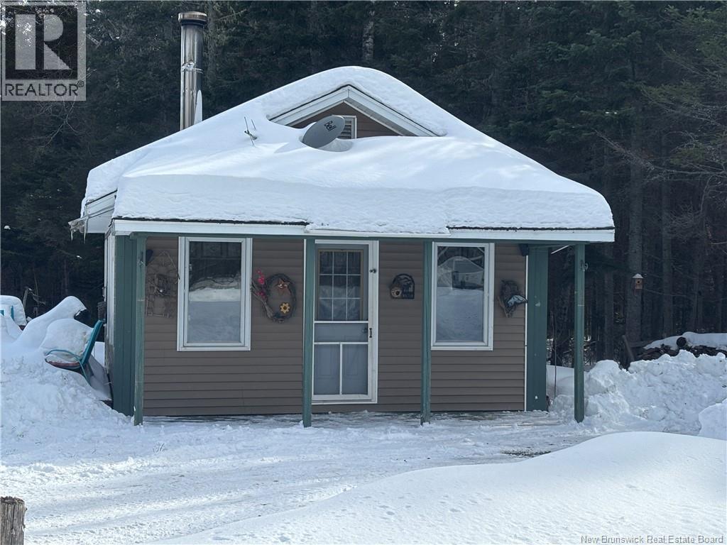 560 Cd Rue Principale, Beresford, New Brunswick E8K 2A8 - Photo 4 - NB134534