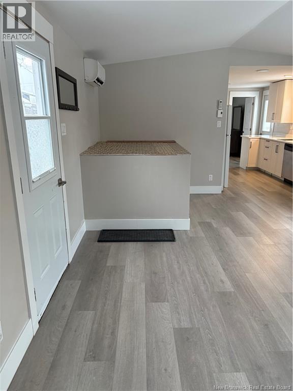 29 Railway Avenue, Pointe-Du-Chêne, New Brunswick  E4P 2W6 - Photo 4 - NB134468