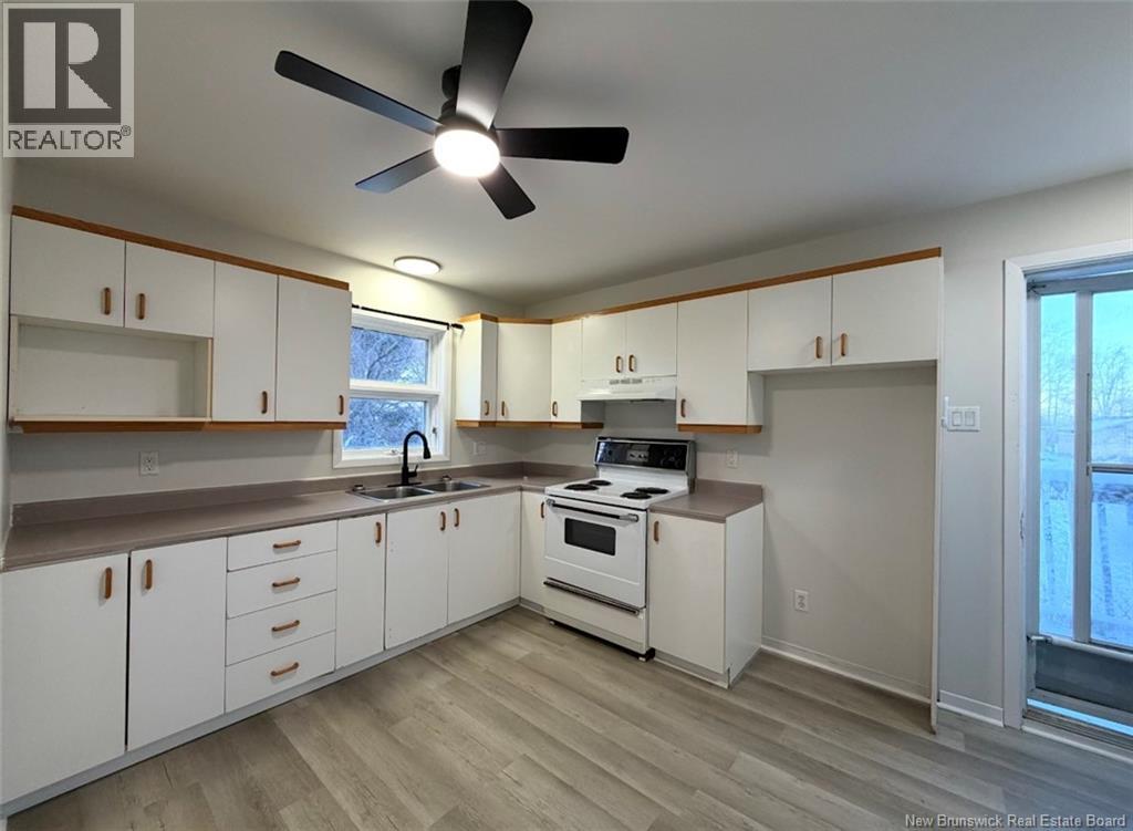 285 Church, Bathurst, New Brunswick  E2A 1J8 - Photo 10 - NB134523