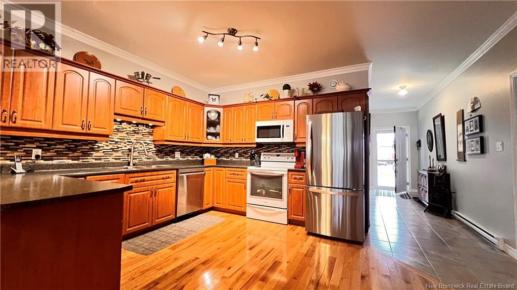 336 Parkside, Bathurst, New Brunswick  E2A 1N4 - Photo 4 - NB134823