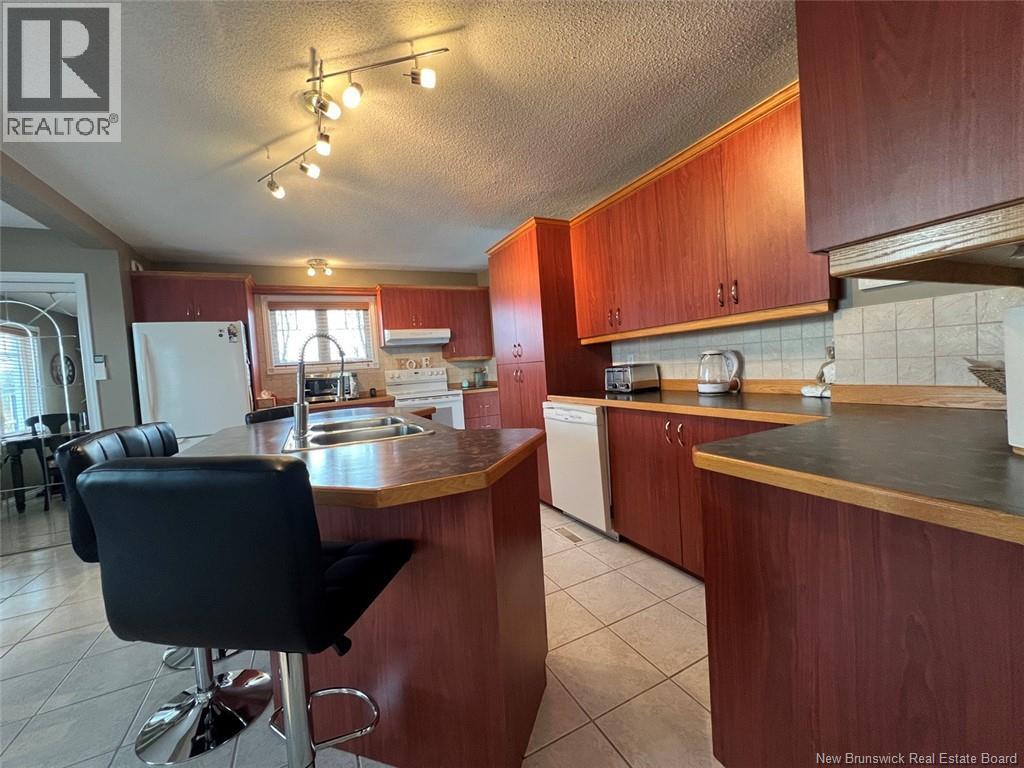 120 34th Avenue, Edmundston, New Brunswick E3V 2T6 - Photo 4 - NB134775