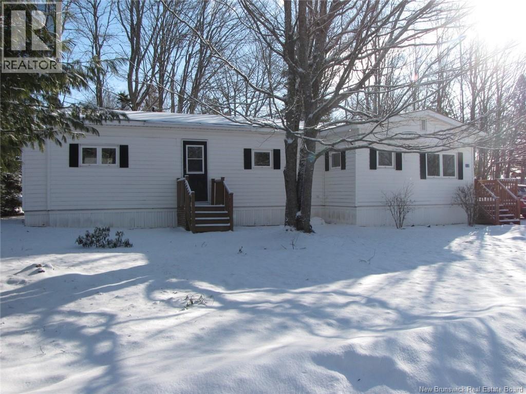 12 Pinetree Street, Moncton, New Brunswick  E1H 2Z6 - Photo 2 - NB135041