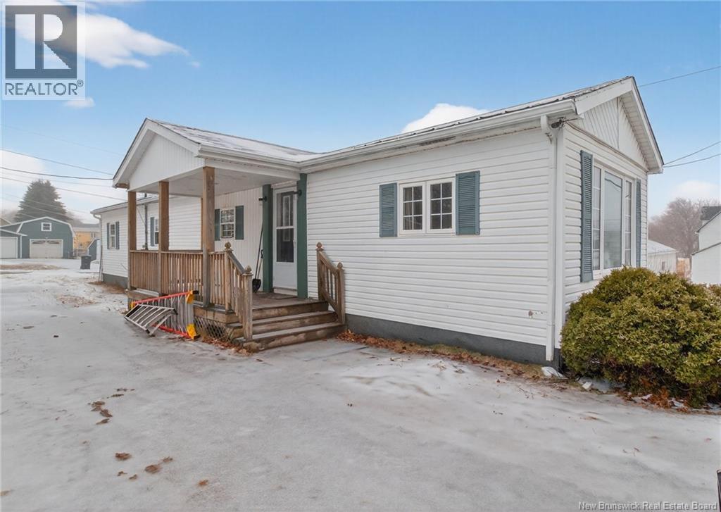 21 Mclaughlin, Bouctouche, New Brunswick  E4S 3P2 - Photo 1 - NB134800