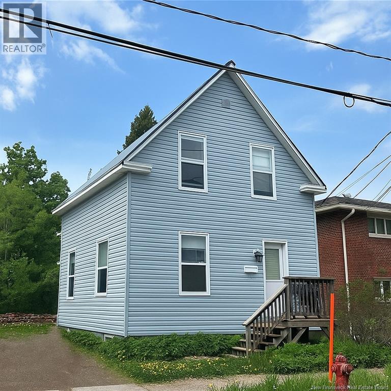 496 Robinson, Moncton, New Brunswick  E1C 5E6 - Photo 1 - NB135119