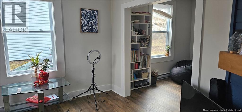 496 Robinson, Moncton, New Brunswick  E1C 5E6 - Photo 3 - NB135119