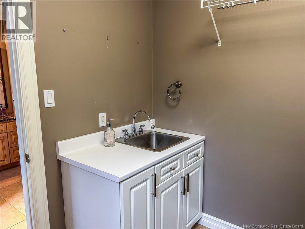 88 Foxwood Drive, Moncton, New Brunswick  E1G 5H4 - Photo 19 - NB135105