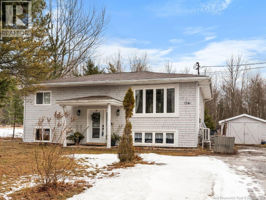 857 Mapleton Road, Moncton, New Brunswick  E1G 2K6 - Photo 2 - NB135111
