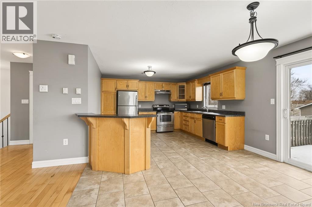 128 Lakeburn, Dieppe, New Brunswick  E1A 0Y7 - Photo 11 - NB135321