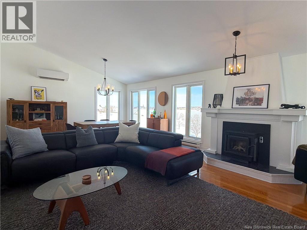 1295 Riverside Drive, Bathurst, New Brunswick  E2A 4X2 - Photo 10 - NB134826