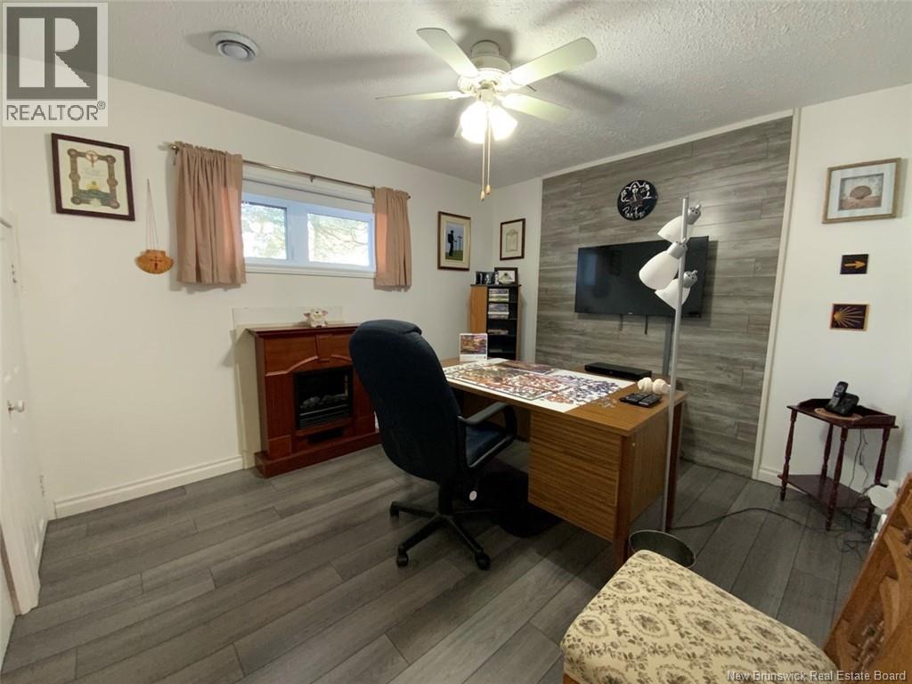 19 Belisle Avenue, Edmundston, New Brunswick E3V 3W9 - Photo 11 - NB135422