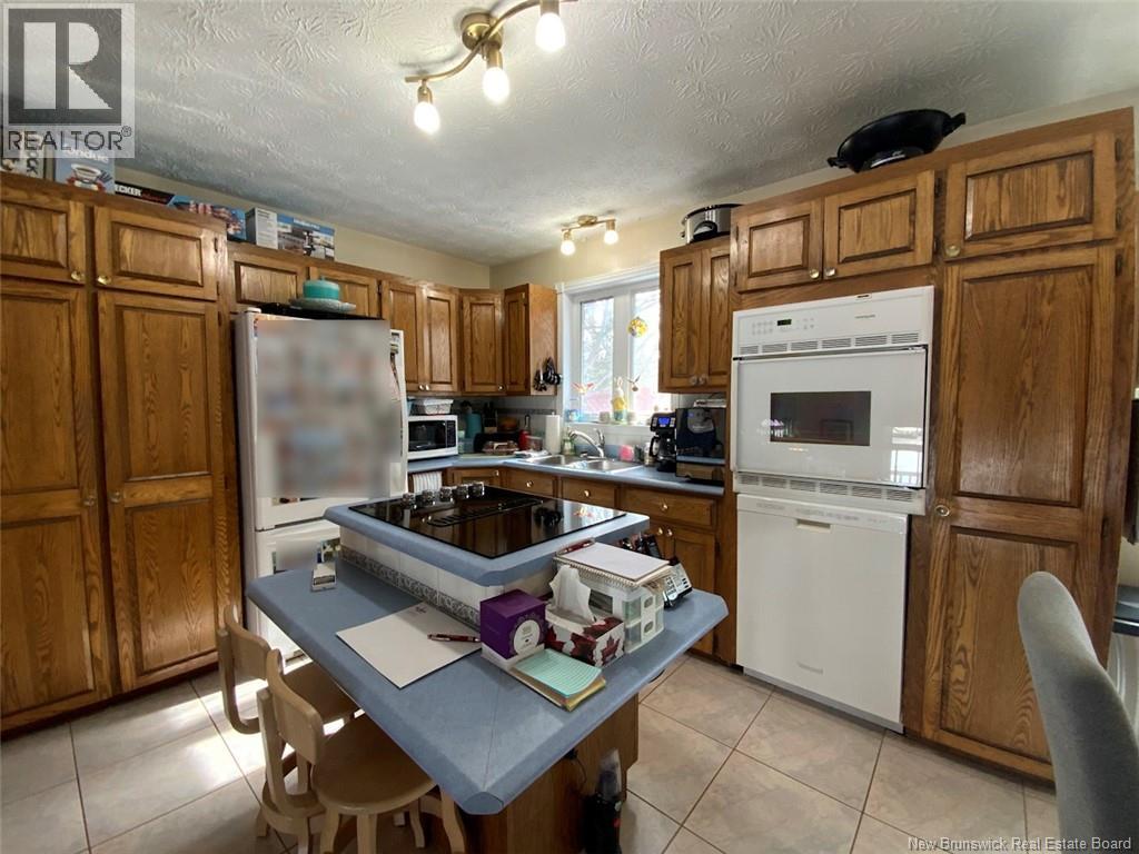19 Belisle Avenue, Edmundston, New Brunswick E3V 3W9 - Photo 4 - NB135422
