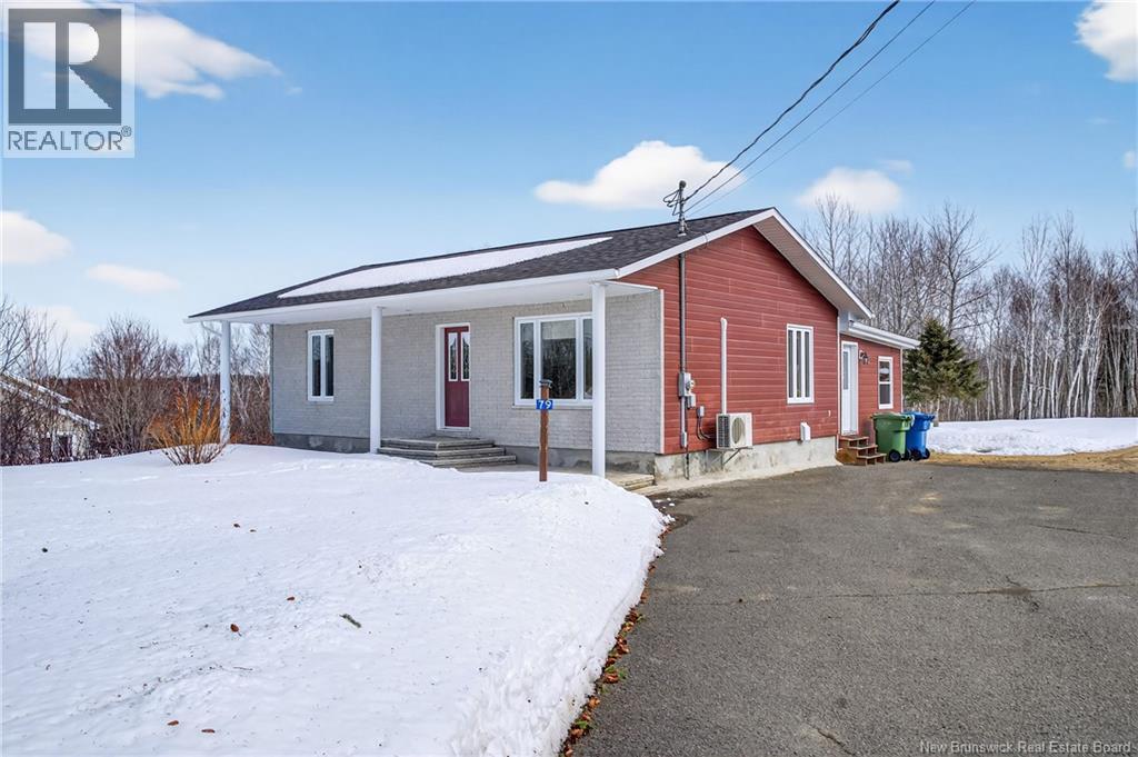 79 Bernard Rue, Balmoral, New Brunswick