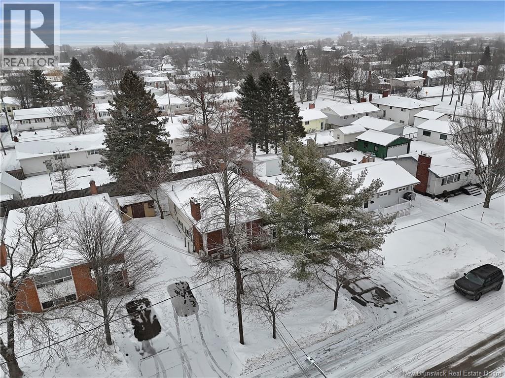 165 Snow Avenue, Moncton, New Brunswick  E1C 8B3 - Photo 2 - NB133622