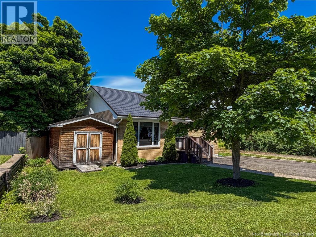 9 Stanley Street, Campbellton, New Brunswick  E3N 1G7 - Photo 2 - NB135569