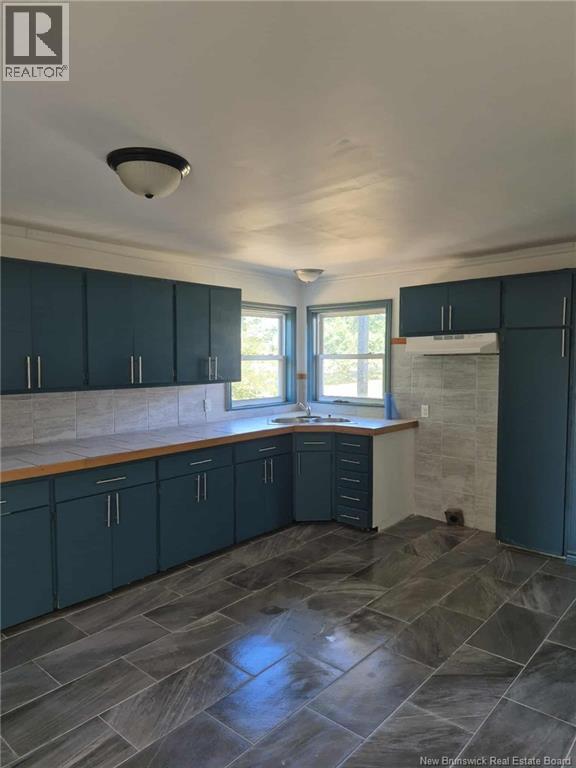 7629 St Paul, Bas-Caraquet, New Brunswick  E1W 6B9 - Photo 4 - NB135550