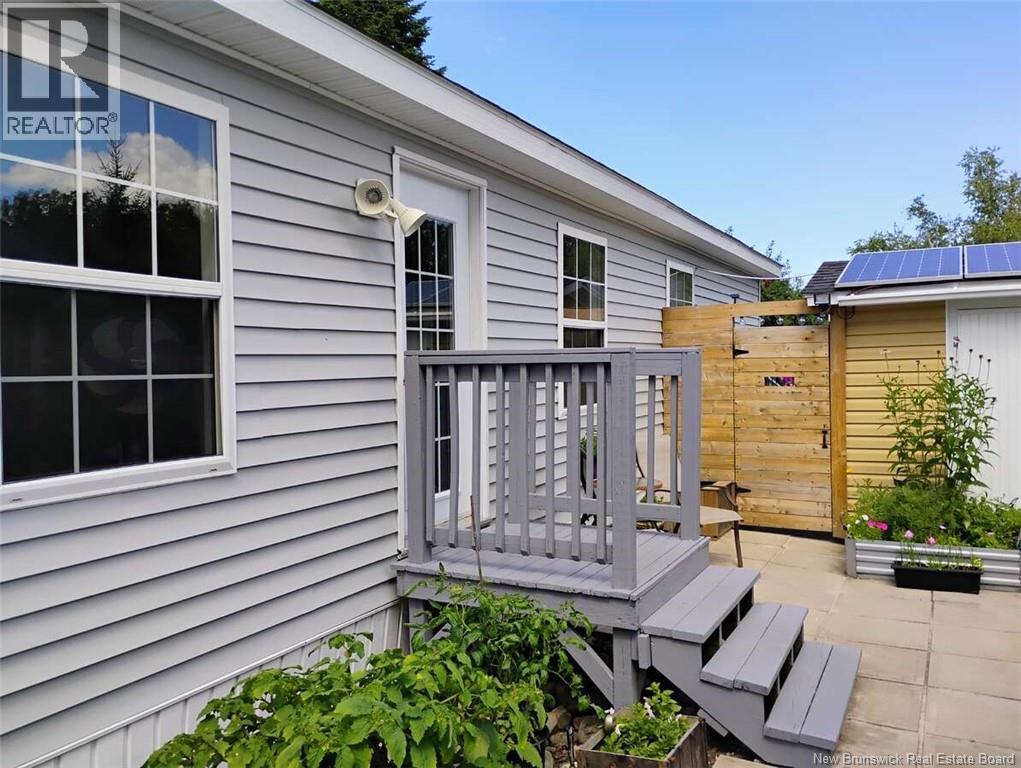 35 Fourth Avenue, Pointe-Du-Chêne, New Brunswick