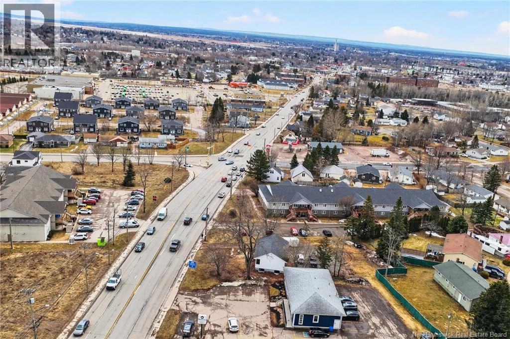 710 Elmwood, Moncton, New Brunswick E1A 2X7 - Photo 4 - NB135535