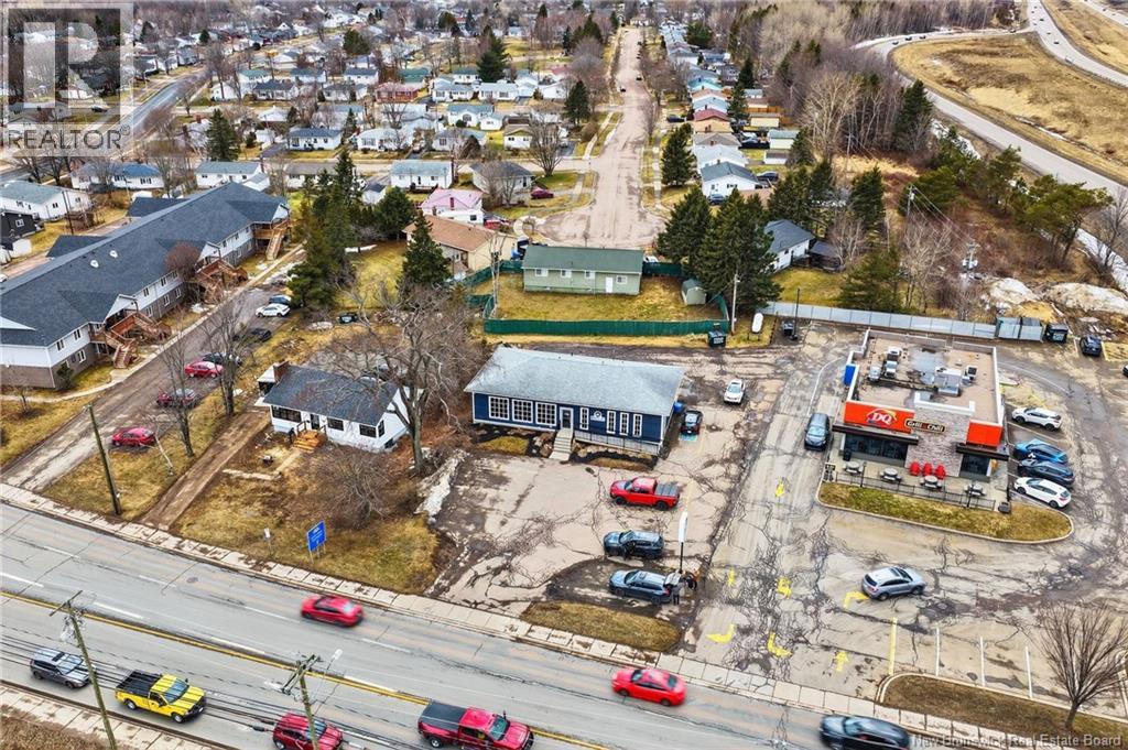 710 Elmwood, Moncton, New Brunswick E1A 2X7 - Photo 9 - NB135535