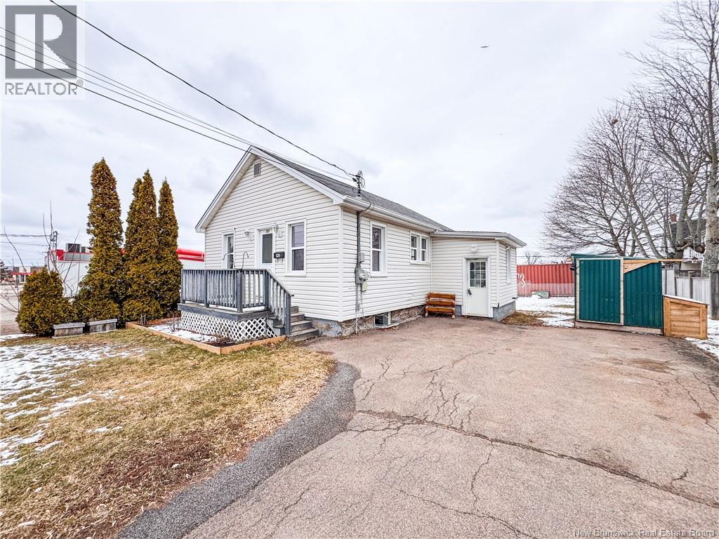 121 Salter Avenue, Moncton, New Brunswick  E1C 7R6 - Photo 2 - NB135555