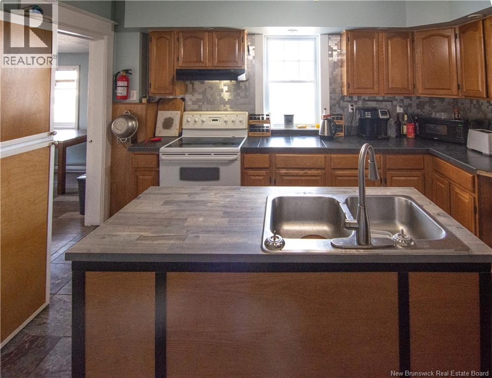 17 Chapman Street, Moncton, New Brunswick  E1E 1K6 - Photo 8 - NB135483