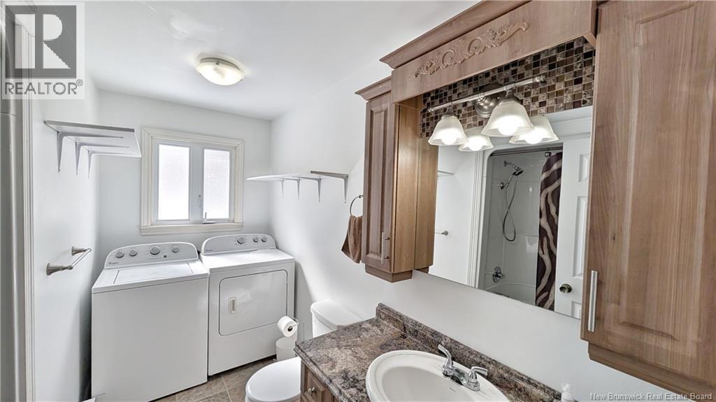 925-927 Victoria Avenue, Bathurst, New Brunswick  E2A 3K1 - Photo 4 - NB135798