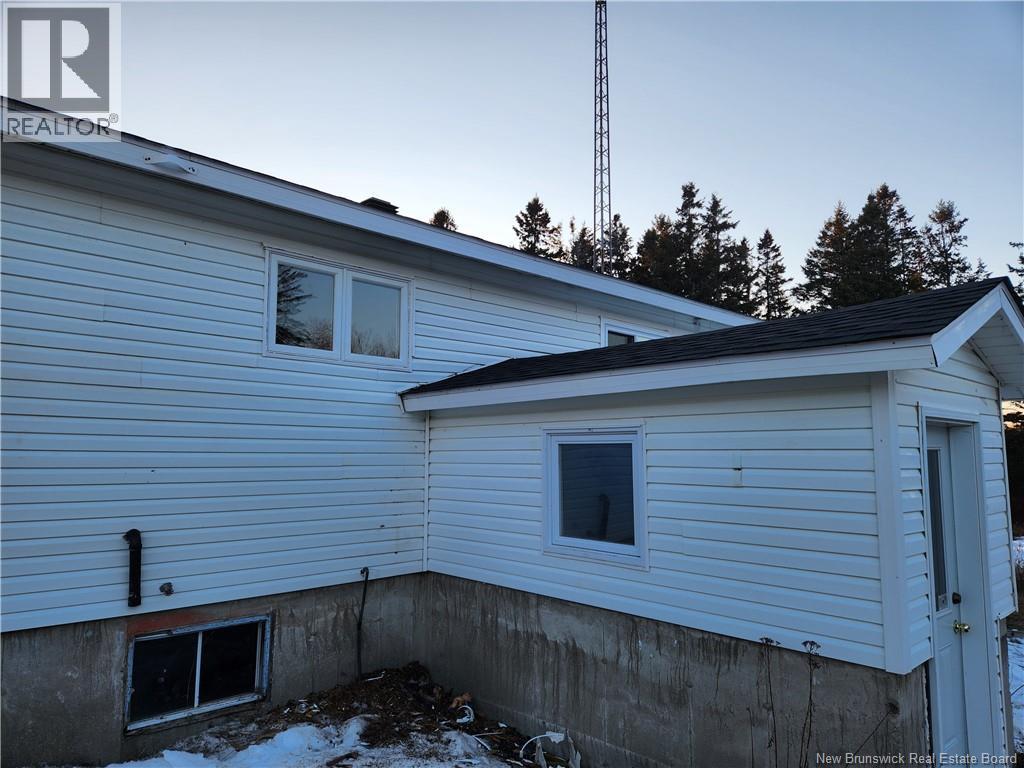 3109 Rue Morais, Bas-Caraquet, New Brunswick  E1W 6A5 - Photo 3 - NB135741