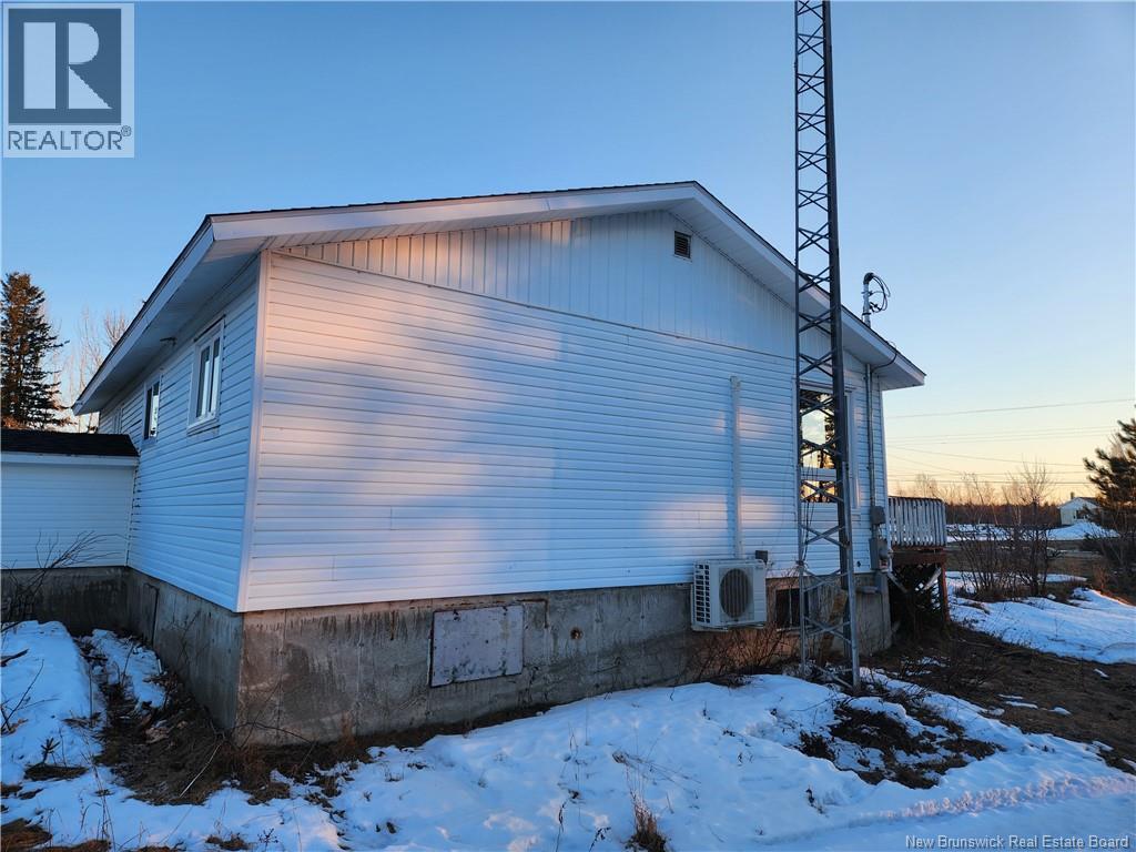 3109 Rue Morais, Bas-Caraquet, New Brunswick  E1W 6A5 - Photo 4 - NB135741