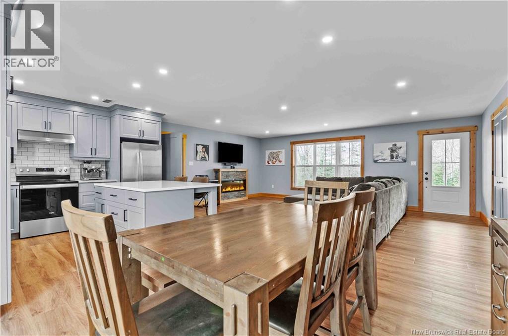 30 Loyalist Lane, Upper Kingsclear, New Brunswick  E3E 0C3 - Photo 4 - NB135914