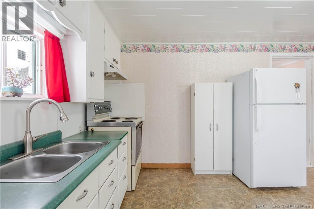 577 Otis Drive, Nackawic, New Brunswick  E6G 1H6 - Photo 2 - NB135756