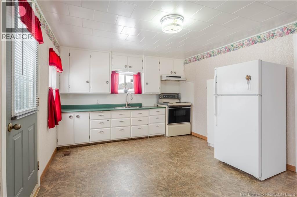 577 Otis Drive, Nackawic, New Brunswick  E6G 1H6 - Photo 3 - NB135756