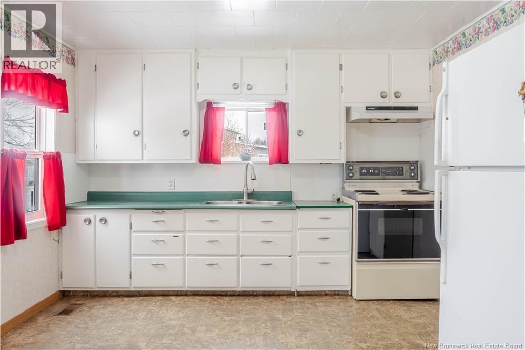 577 Otis Drive, Nackawic, New Brunswick  E6G 1H6 - Photo 5 - NB135756