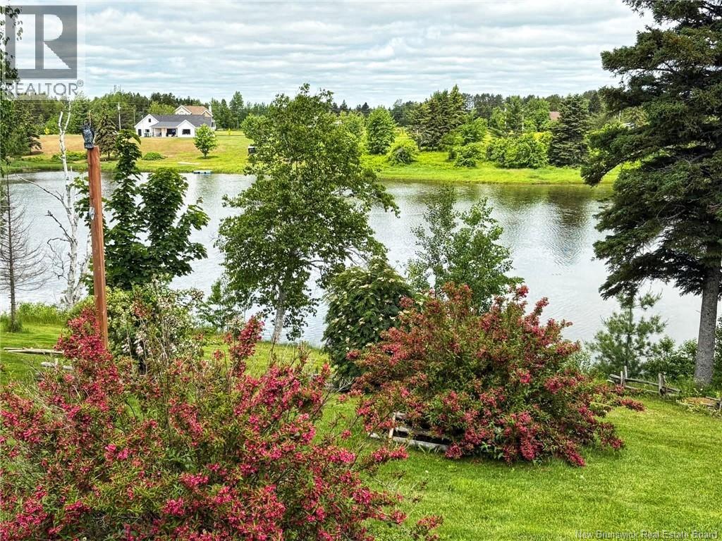 703 Rue Baspuits, Tracadie, New Brunswick  E1X 1A5 - Photo 13 - NB136039