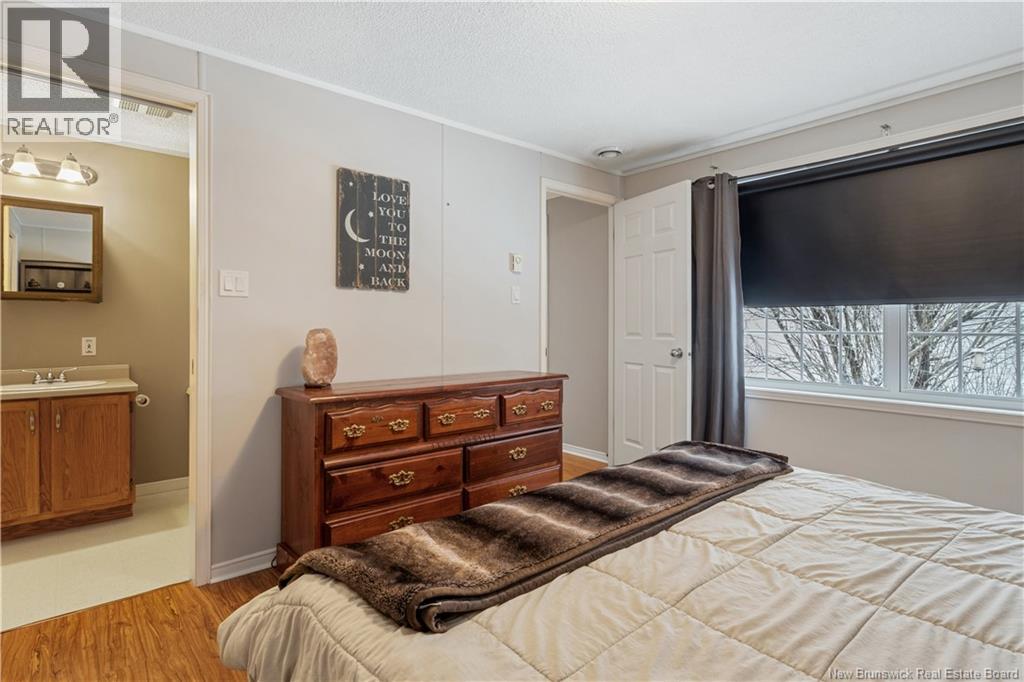 73 Andre, Dieppe, New Brunswick  E1A 7C4 - Photo 13 - NB136124