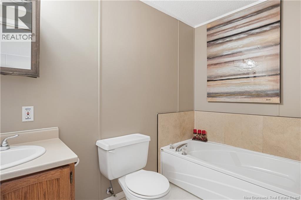 73 Andre, Dieppe, New Brunswick  E1A 7C4 - Photo 15 - NB136124