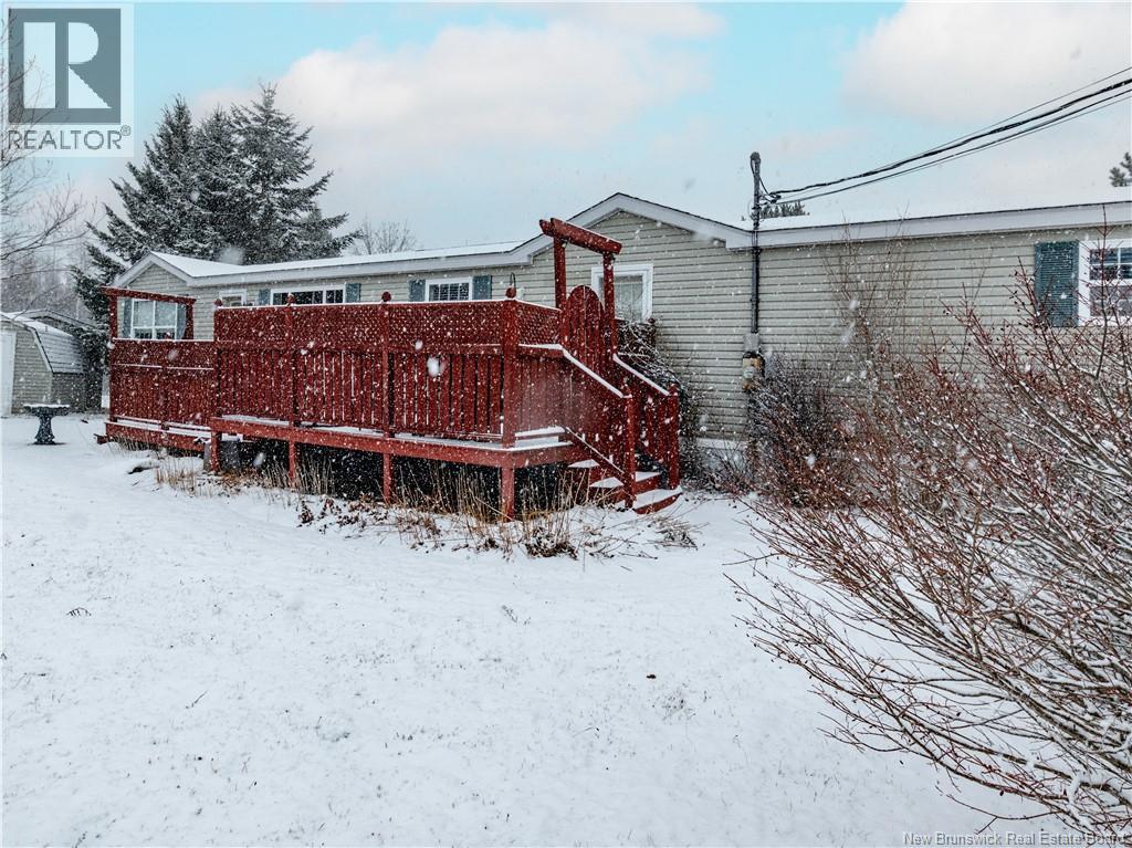 73 Andre, Dieppe, New Brunswick  E1A 7C4 - Photo 2 - NB136124