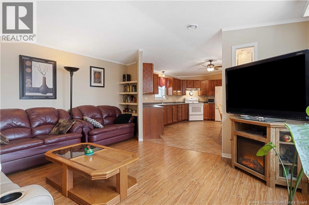73 Andre, Dieppe, New Brunswick  E1A 7C4 - Photo 9 - NB136124